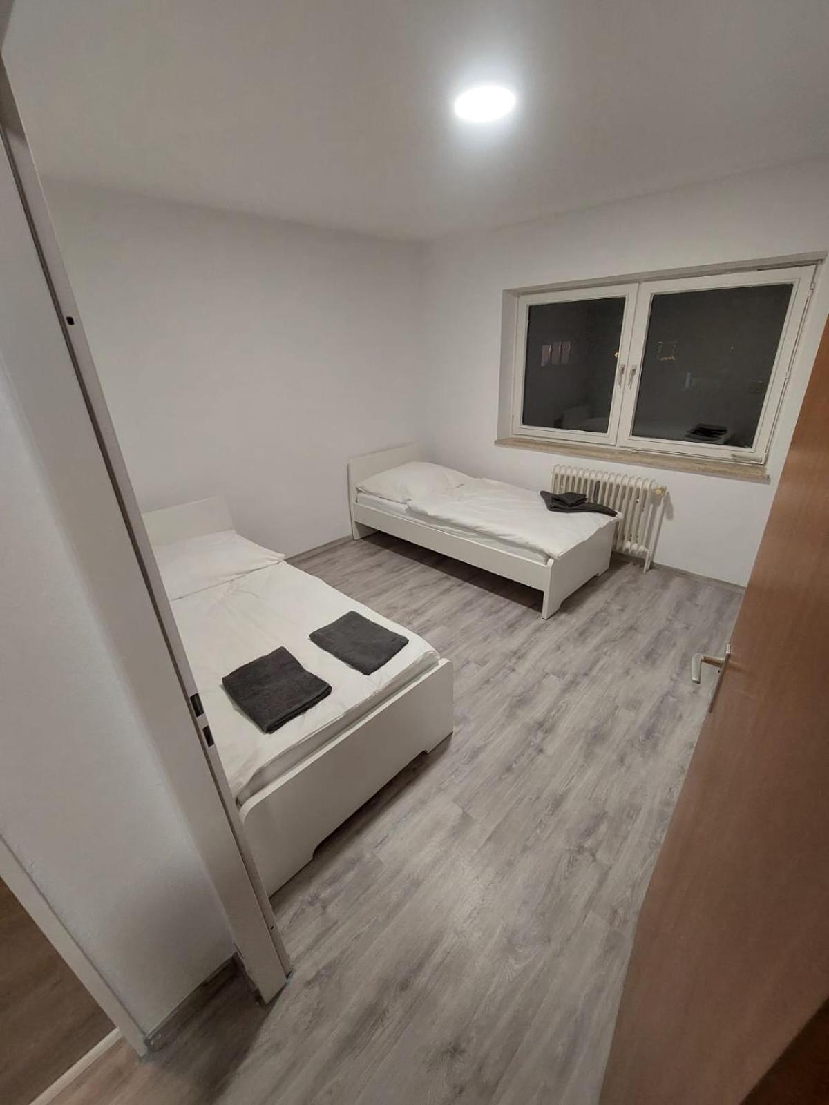 Zentral Naehe Autobahn Apartment *